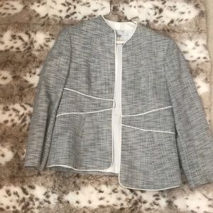 Tahari blazer ✨